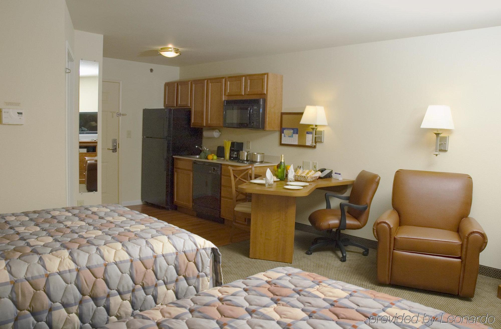 Candlewood By Ihg Hotel